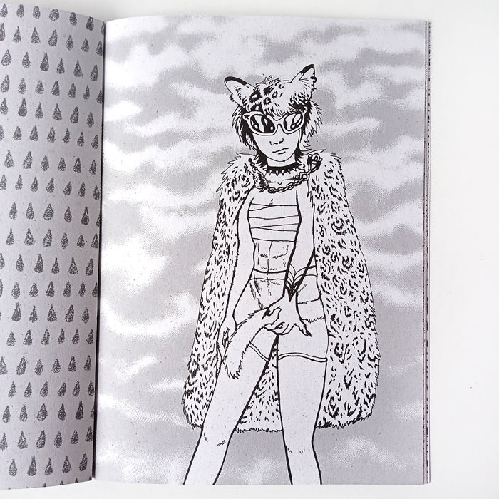 Monas by Inés Estrada and Valis